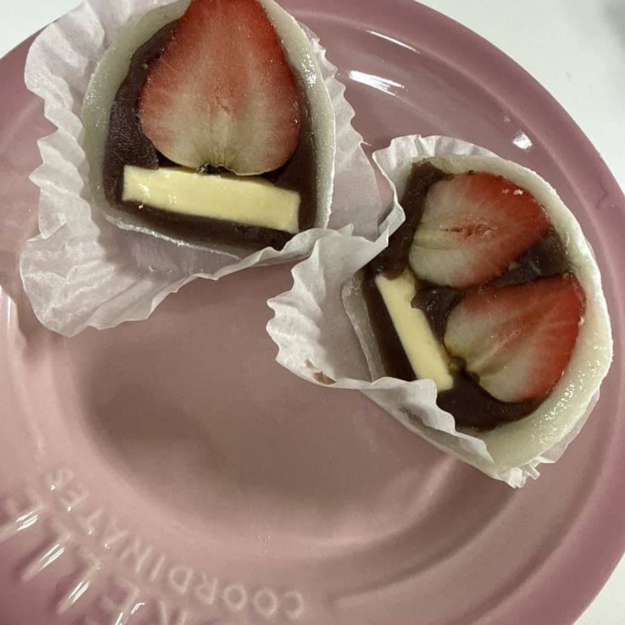 앙버터 딸기모찌 (2조각) 단면 사진